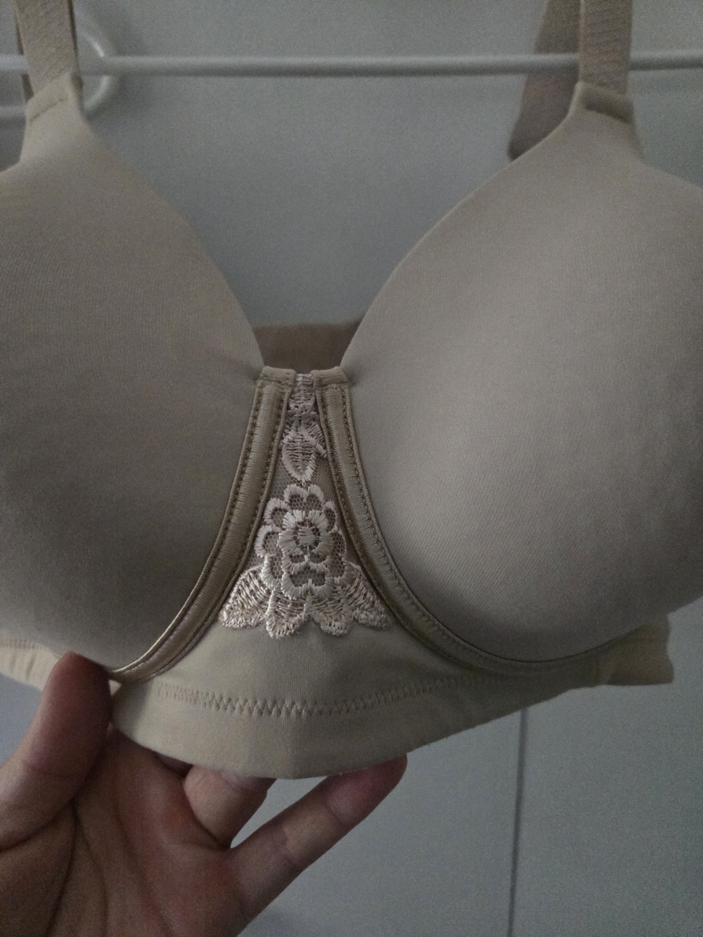 Vanity Fair Seamless T-Shirt Bras in Burgundy and Beige - Picture 2 of 8